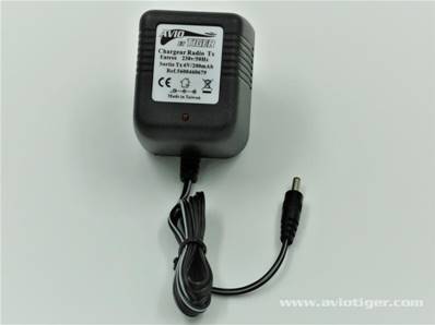 Chargeur TX FUTABA NIMH 220V/6V/200 mAh pour radios FUTABA.