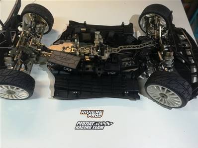 MCD XR5 Max Rolling Chassis FTR BRUSHLESS (sans électronique ni accus ni servos)